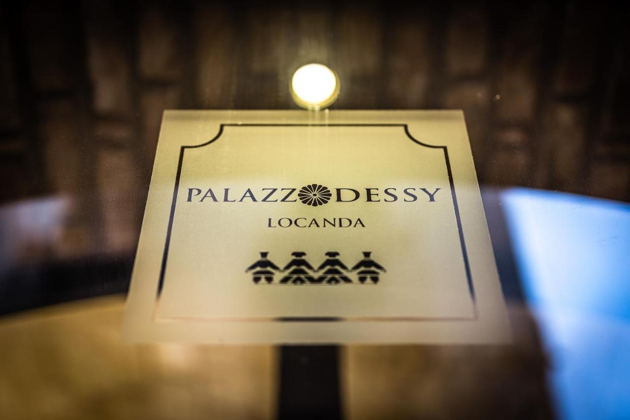 ホテル Palazzo Dessy カリアリ エクステリア 写真